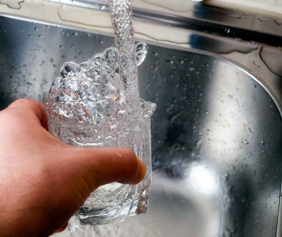 Pesticides au robinet : les captages d'eau potable menacés de fermeture